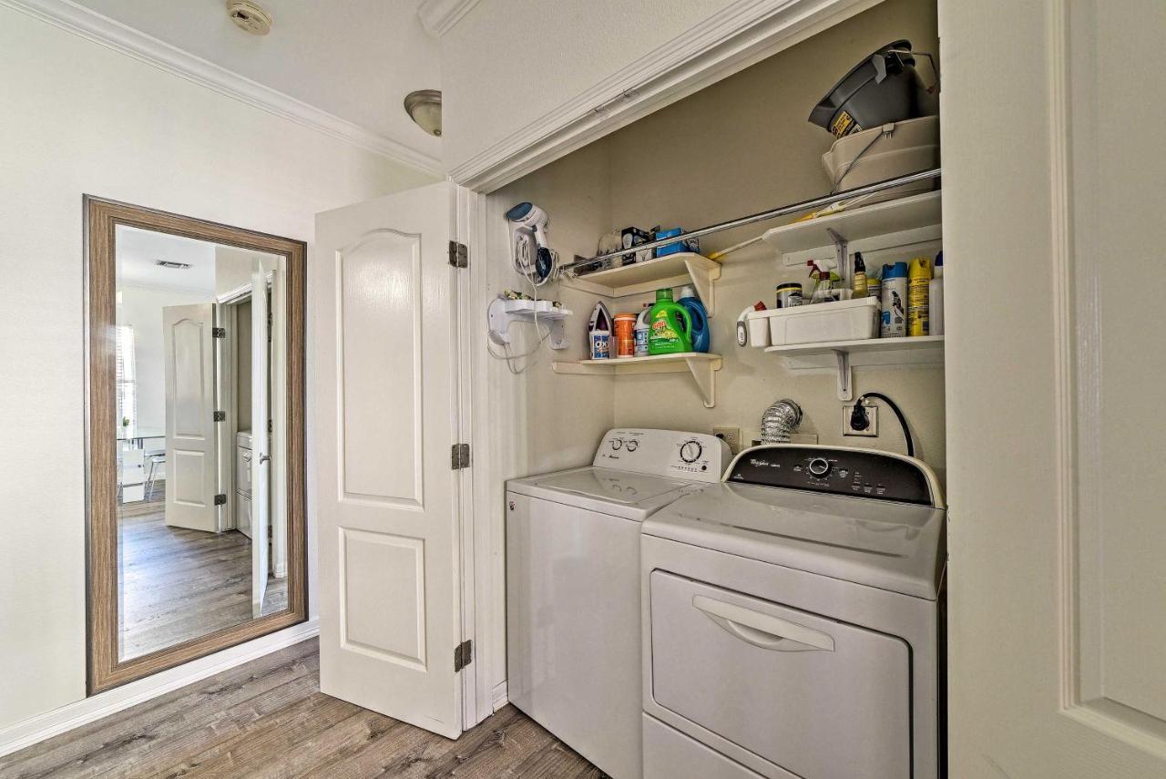 Modern Island Condo With Pool Steps To The Beach! South Padre Island Exterior foto
