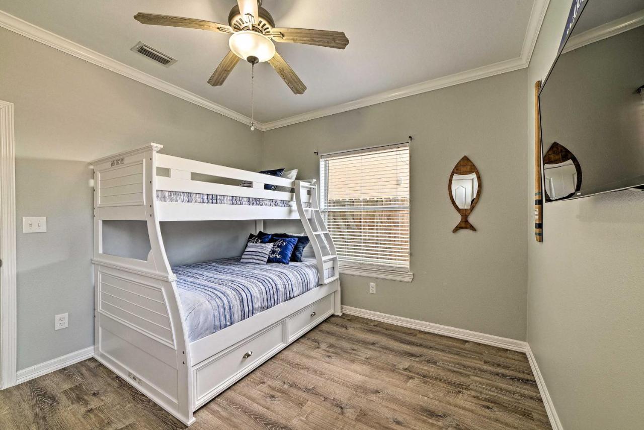 Modern Island Condo With Pool Steps To The Beach! South Padre Island Exterior foto