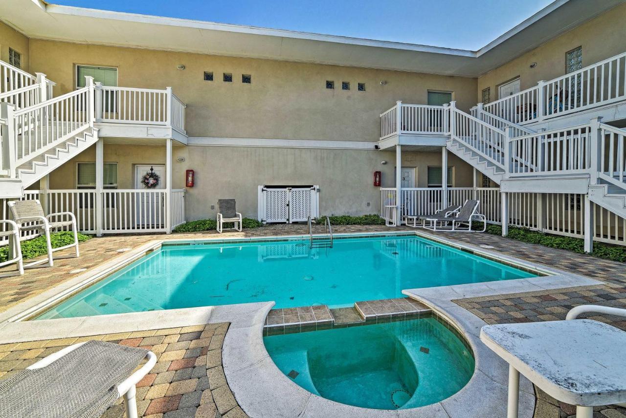 Modern Island Condo With Pool Steps To The Beach! South Padre Island Exterior foto